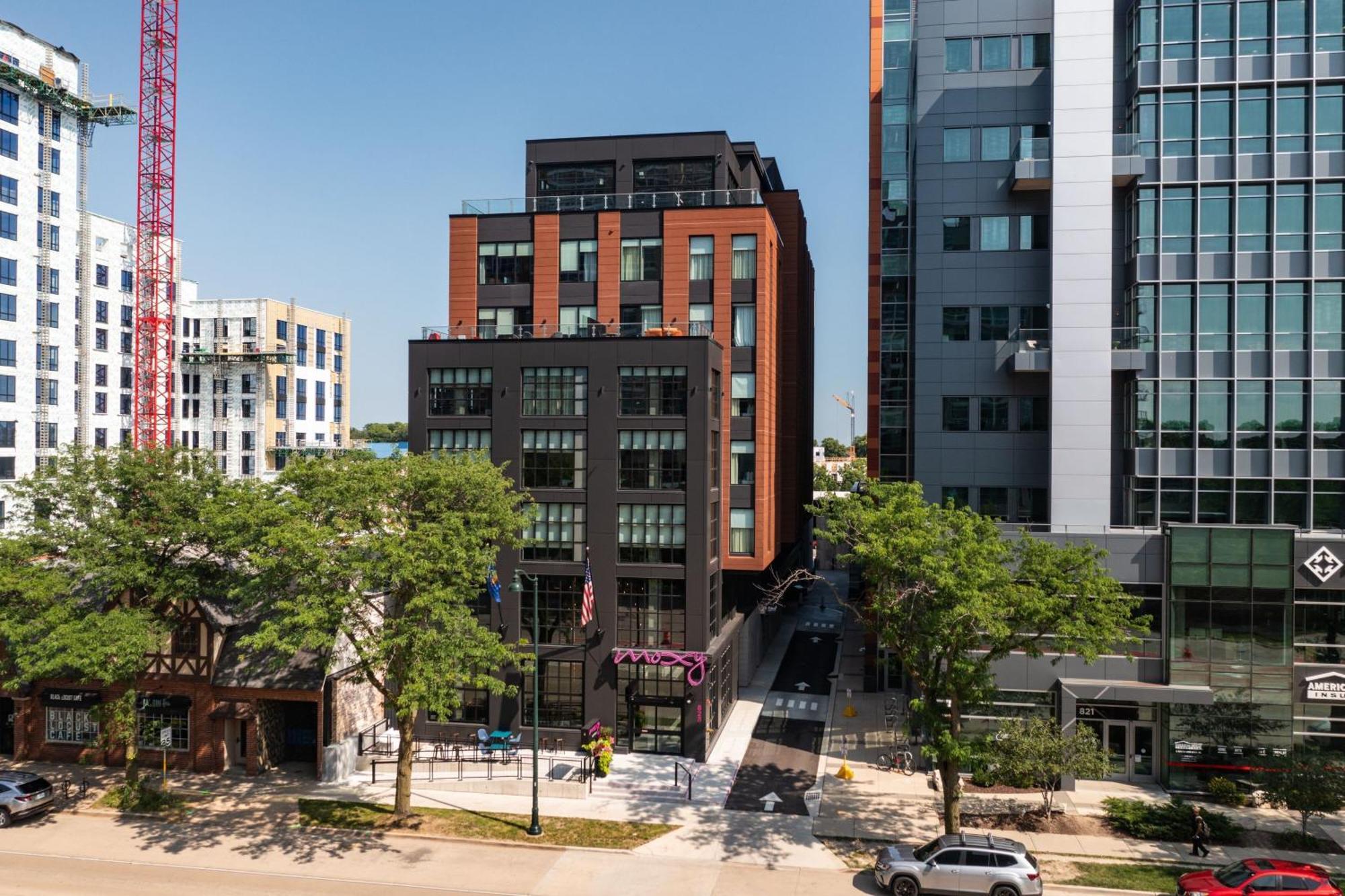 Moxy Madison Downtown Hotel Exterior photo